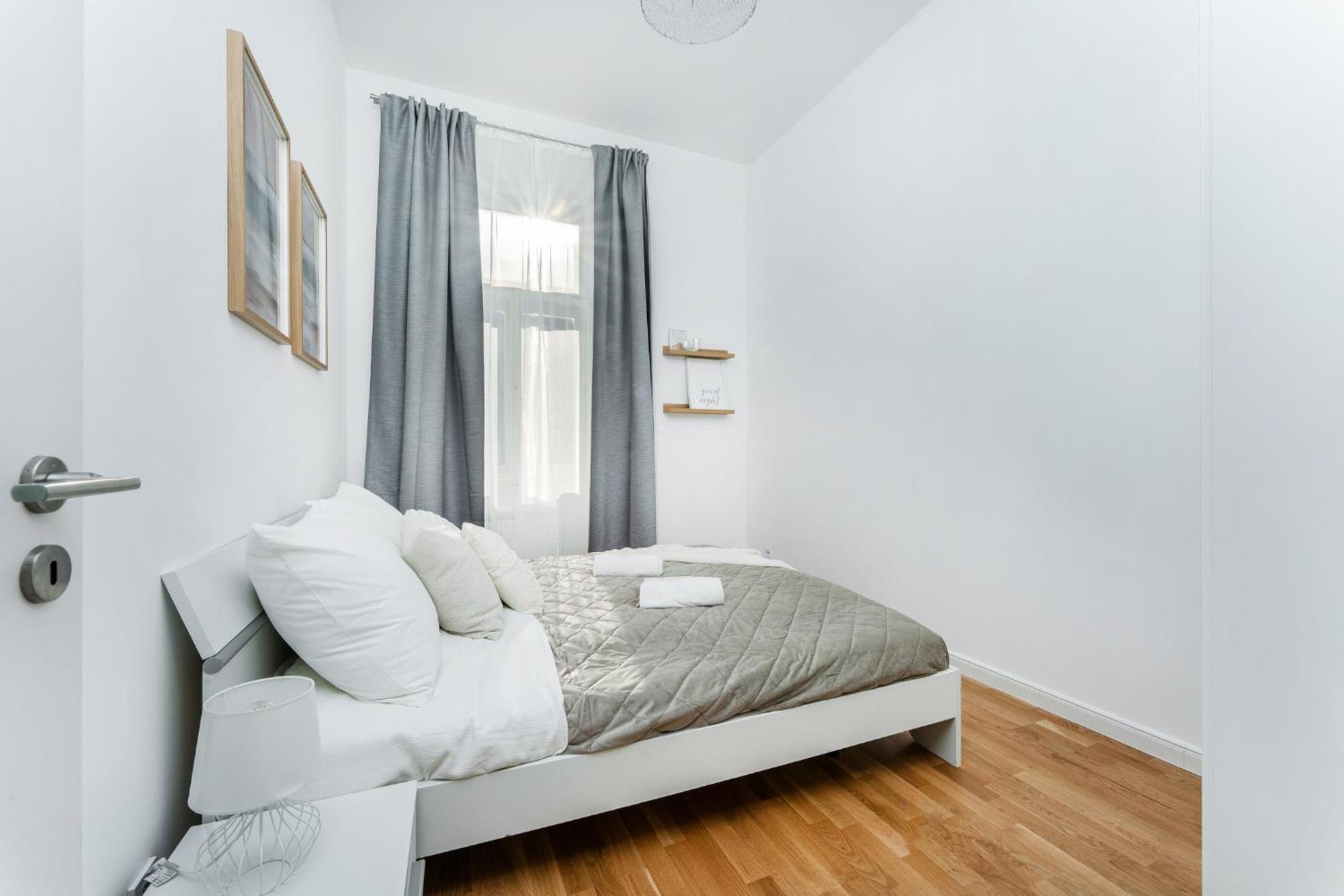 Sunny One Bedroom By Rentero *