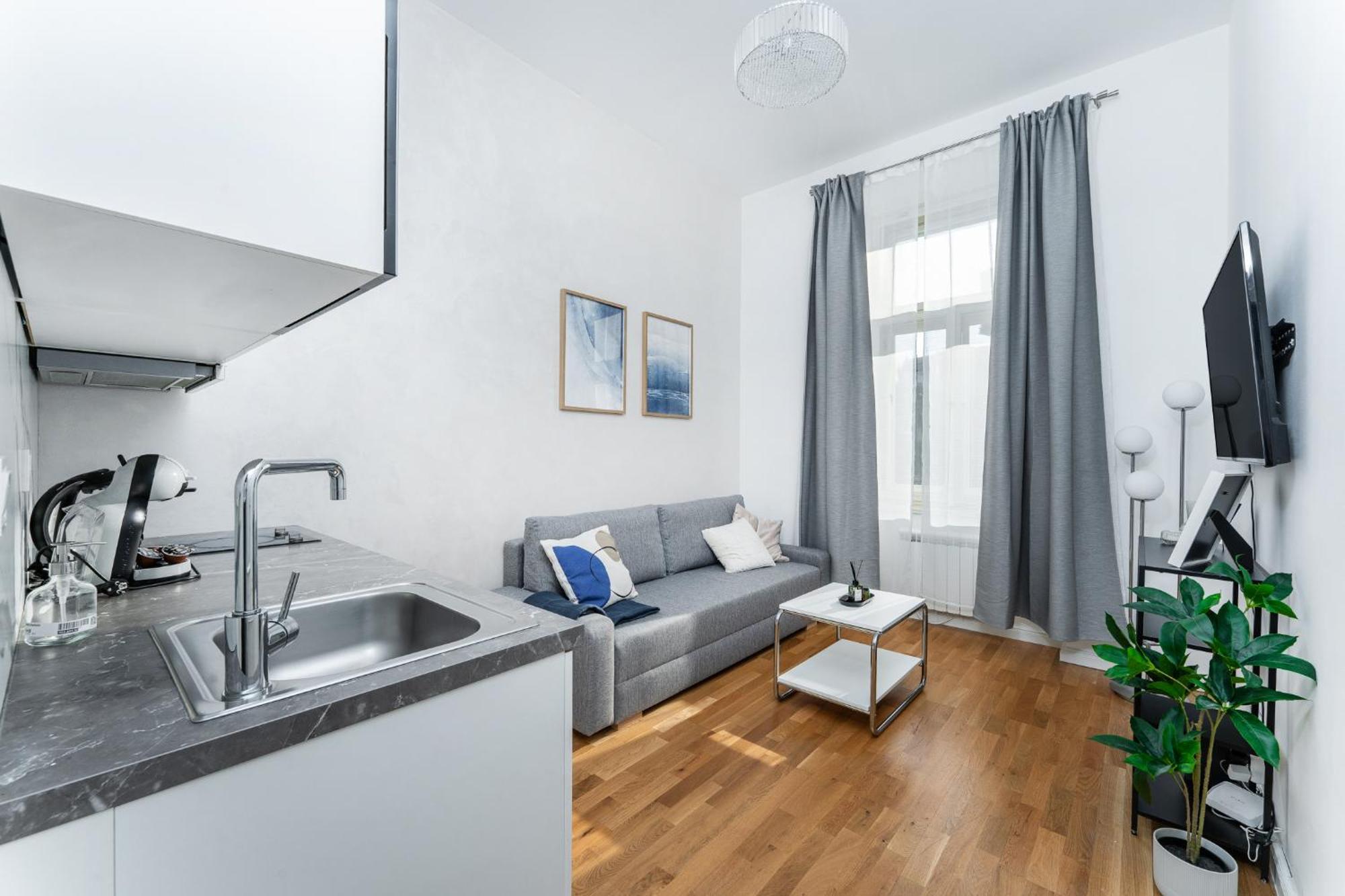 Sunny One Bedroom By Rentero Apartmán *