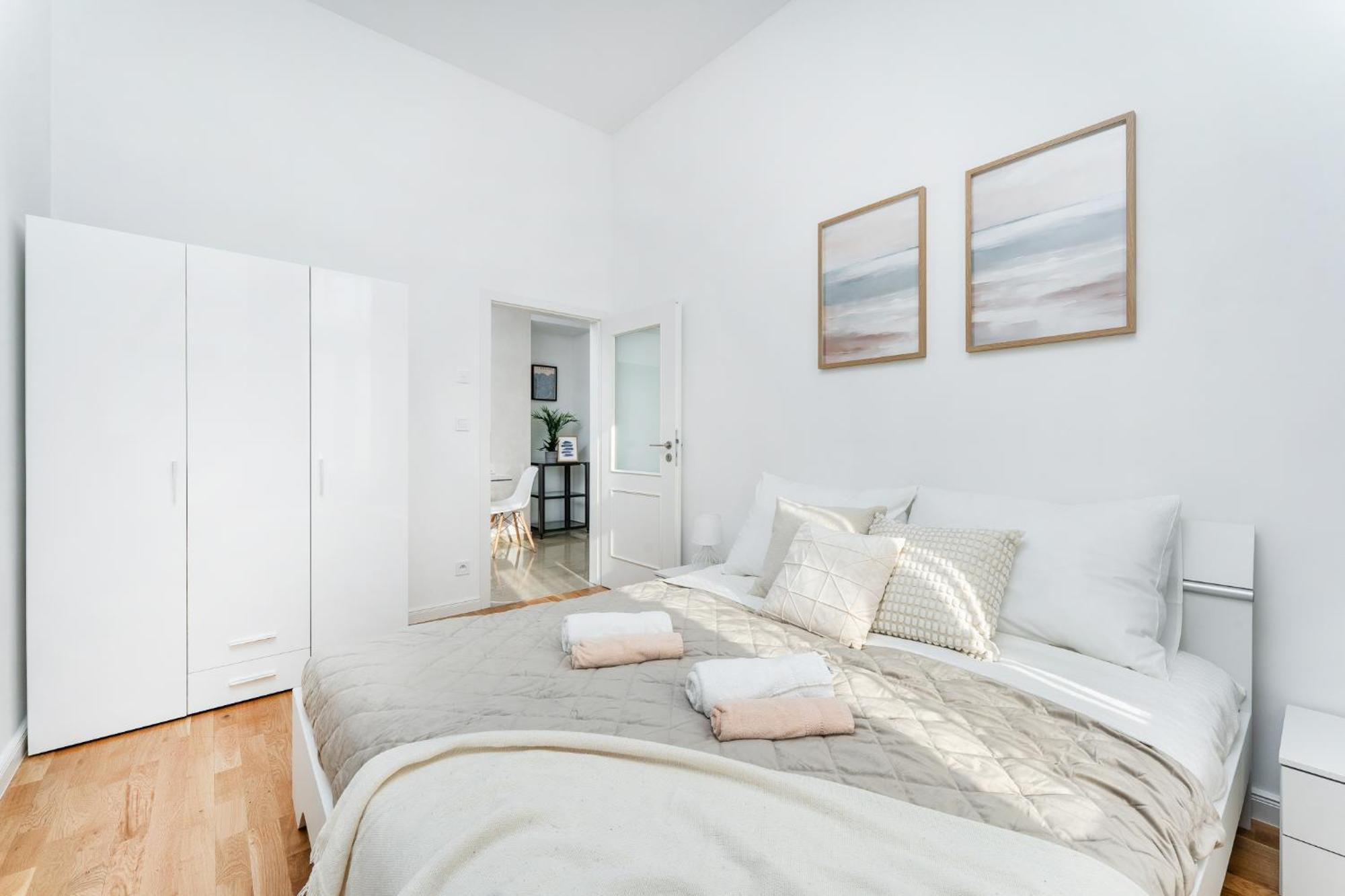 Sunny One Bedroom By Rentero * Praha